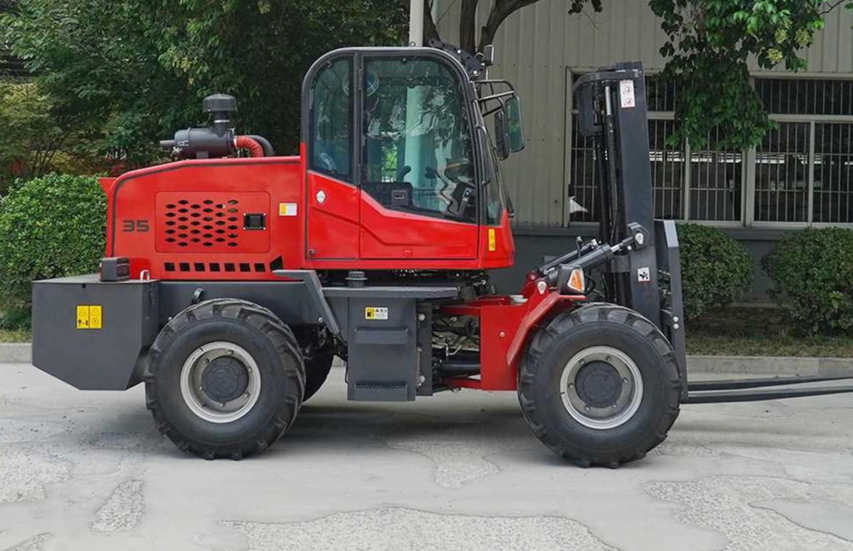 Carrello Elevatore Fuoristrada M535